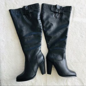 NWT Torrid tall studded boots size 7